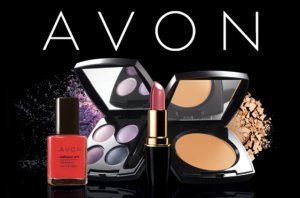 Акціонери американської косметичної компанії Avon висловили невдоволення роботою ради директорів і запропонували розглянути різні стратегічні варіанти розвитку, включаючи продаж компанії, повідомляє   RNS