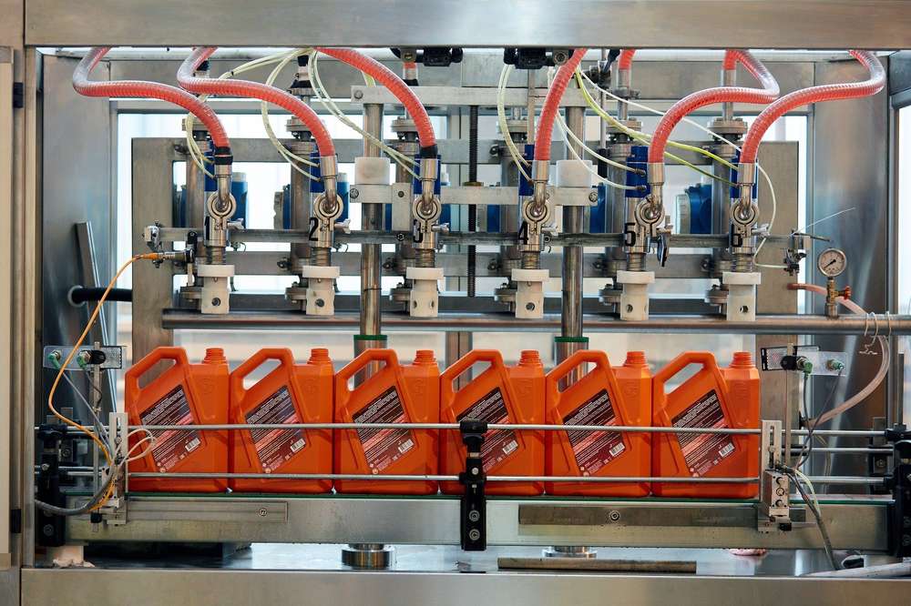 Розповідаємо і показуємо, чим небезпечні охолоджуючі рідини, якщо в них замість дорогих компонентів намішано дешева хімія