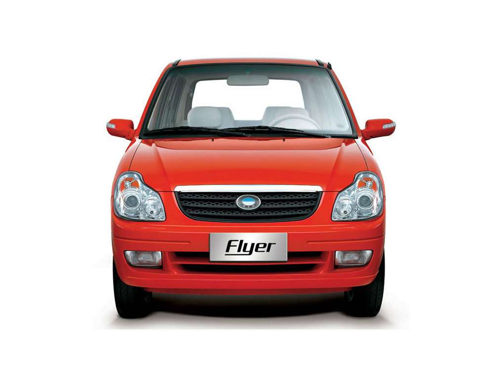 Російським і китайським фахівцям знадобилося всього 4 місяці для того, щоб адаптувати автомобіль до потреб російських покупців