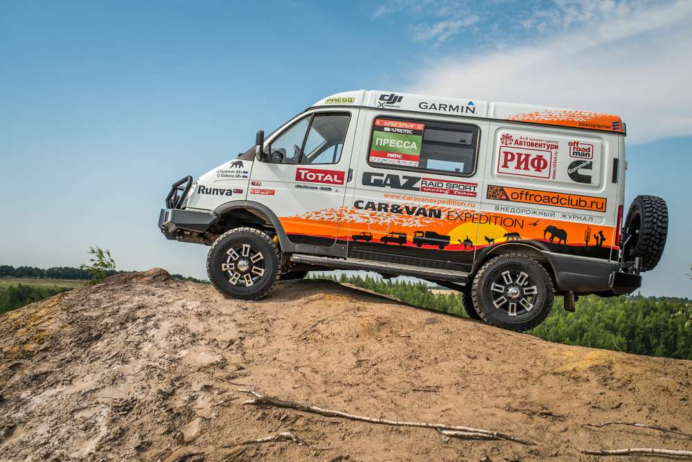 На виставці Comtrans-2017 «Група ГАЗ» представила перспективні пікап і мікроавтобус Садко Next, побудовані на базі сімейства автомобілів ГАЗель Next