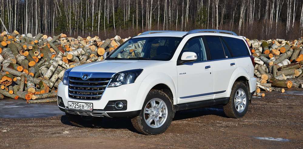 У програмі виставки презентації нових моделей, ділові і розважальні заходи, дрифт-шоу, перший етап чемпіонату Росії по автозвуку та тюнінгу, а також розіграш Volkswagen Polo седан