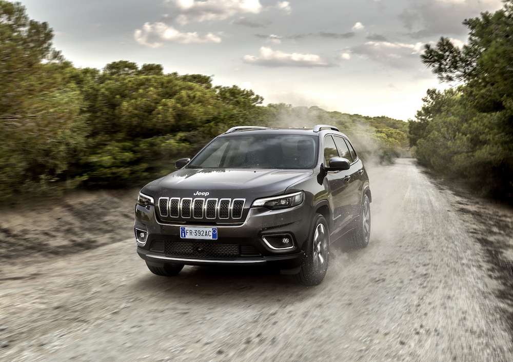 Під сервісну кампанію підпали моделі Compass, Cherokee і Wrangler