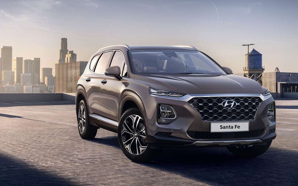 Російське відділення марки оголосило комплектації і ціни на дану модель