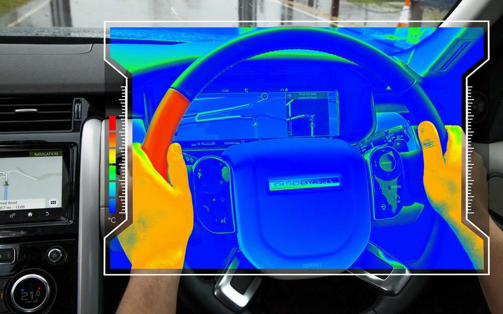 У Бразилії на тестах був помічений оновлений Duster, який компанія Renault може уявити як модель другого покоління