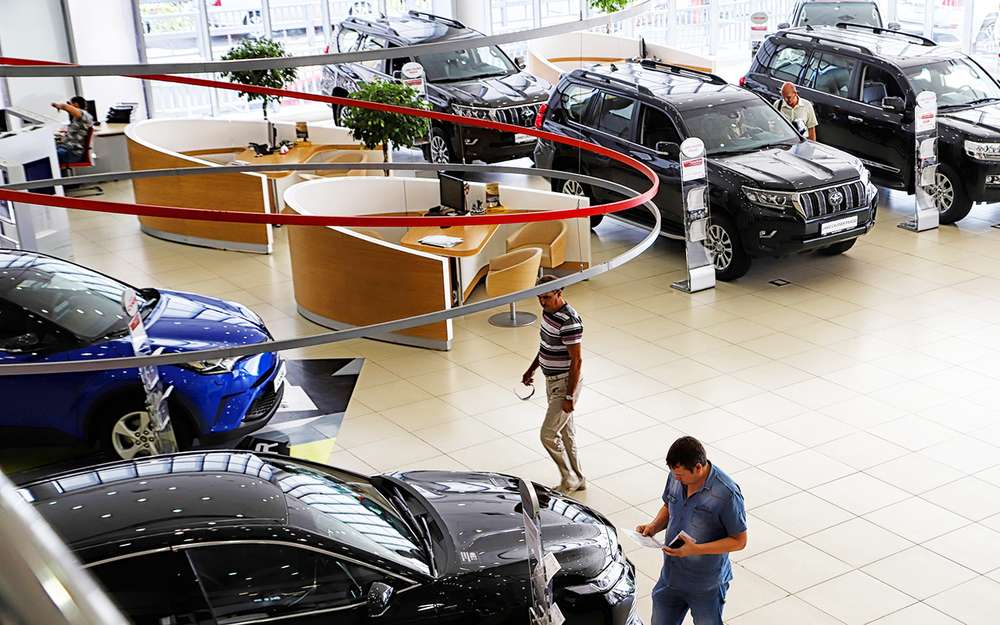 Ярий прихильник електромобілів, колишній актор і губернатор Каліфорнії, на Всесвітньому саміті R20 з клімату в Відні піддав різкій критиці автомобільну промисловість, і особливо Volkswagen, через скандал з вихлопними газами