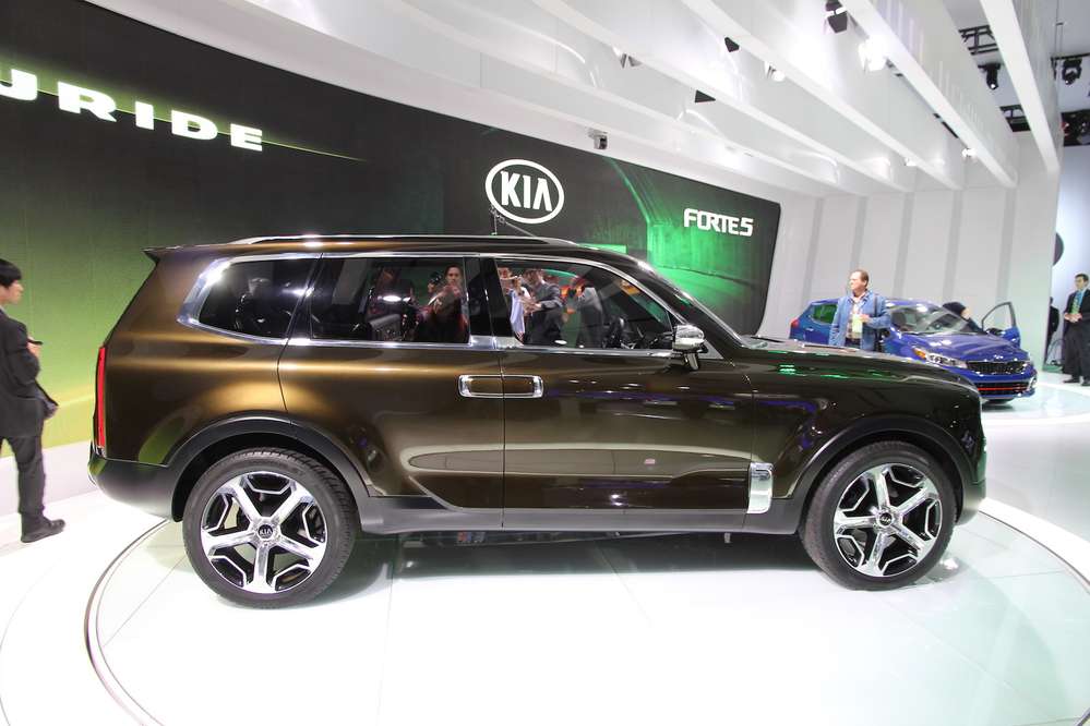 Гротескний концепт LF-LC перетворений в серійне купе LC 500, яке незначно змінилося щодо експериментального автомобіля