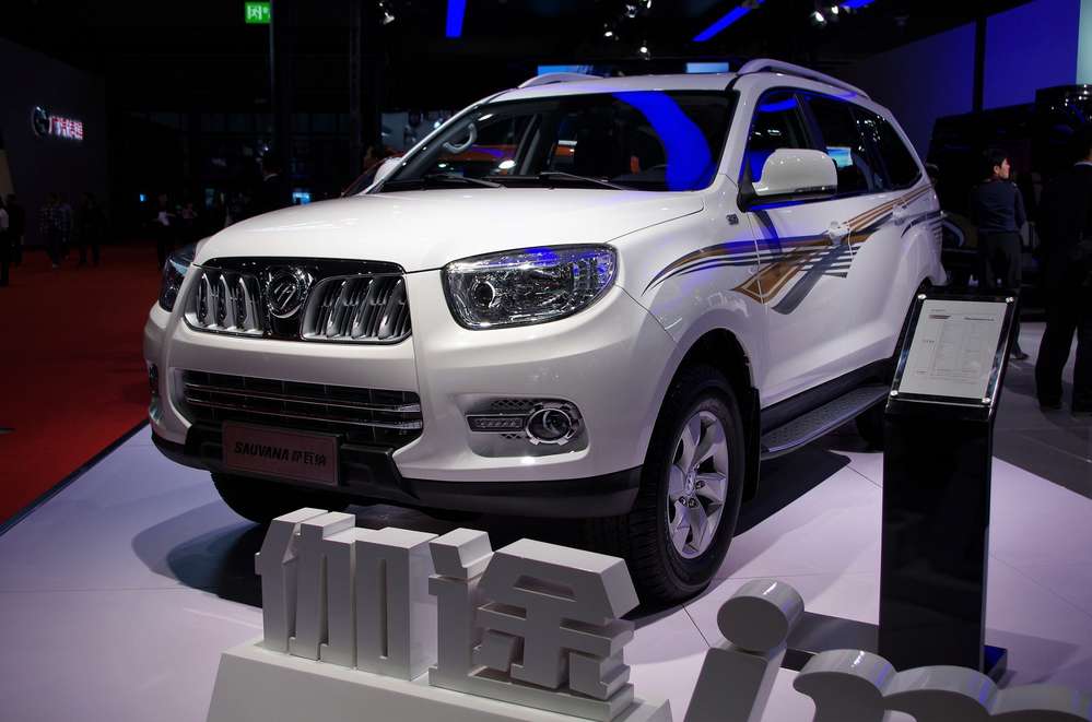 - місцеві шанхайські «пам'ятки», що нагадують автомобілі зарубіжних виробників