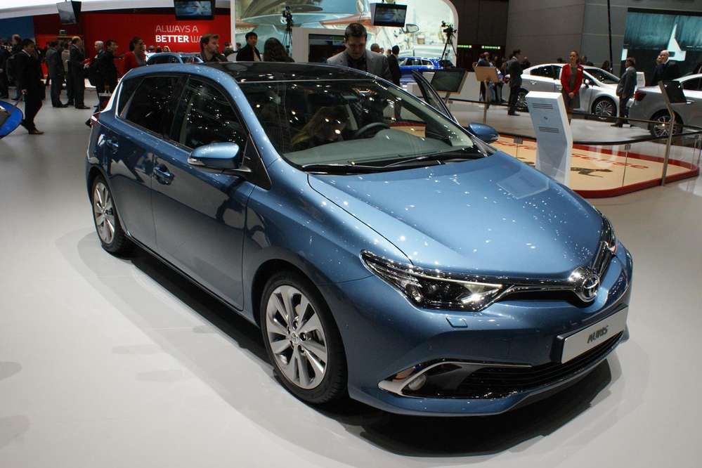 Корейський автовиробник показав в Женеві і оновлену лінійку cee'd GT Line з новими мотором і коробкою передач