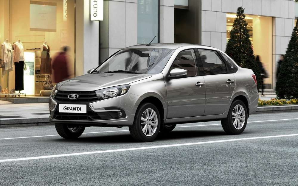 У Мережі з'явилися фотографії хетча, позбавленого всілякої маскування