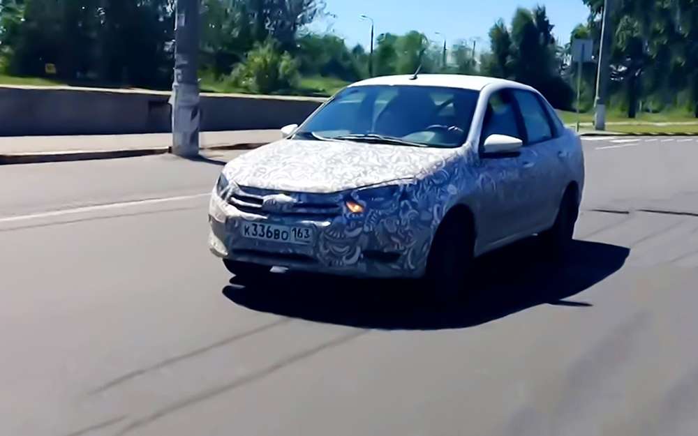 Стали відомі перші подробиці про оновлену Lada 4x4, яку покажуть на Московському міжнародному автосалоні в кінці серпня цього року