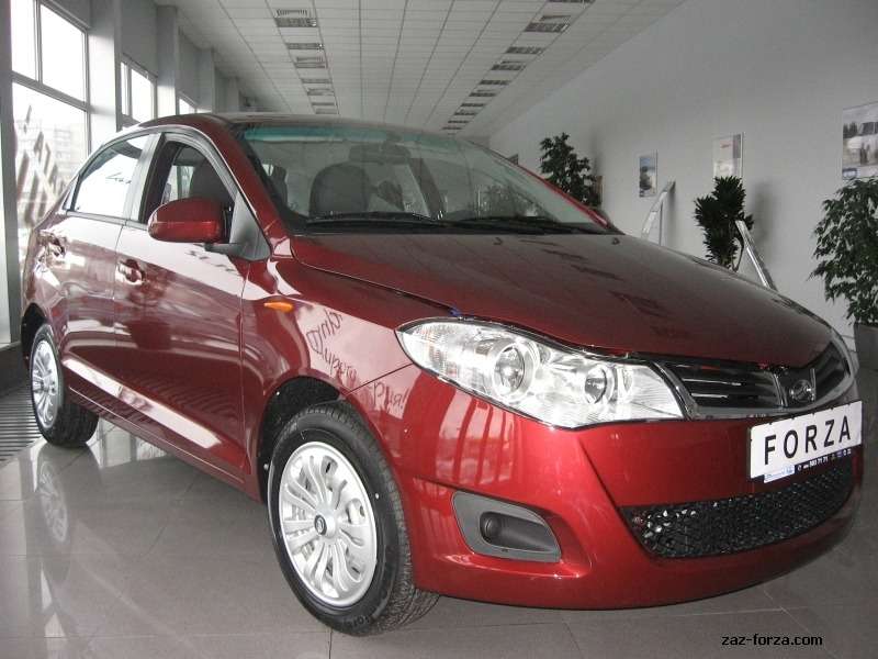 У компанії Chery знайшли вихід, і ліфтбек Bonus за ціною від 345 тисяч рублів - це тільки початок