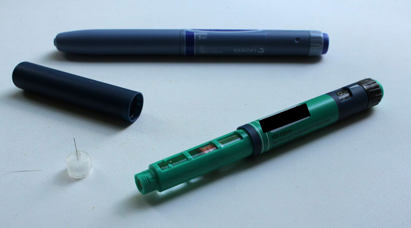 Їх витіснили шприц-ручки: дозувати ними інсулін можна і в темряві, а колотися - на ходу