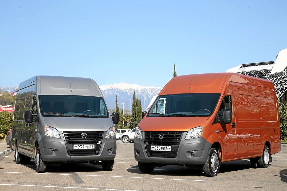 На трасі Формули 1 в Сочі пройшов перший тест-драйв суцільнометалевих фургонів ГАЗель Next і вантажопасажирських версій Комбі