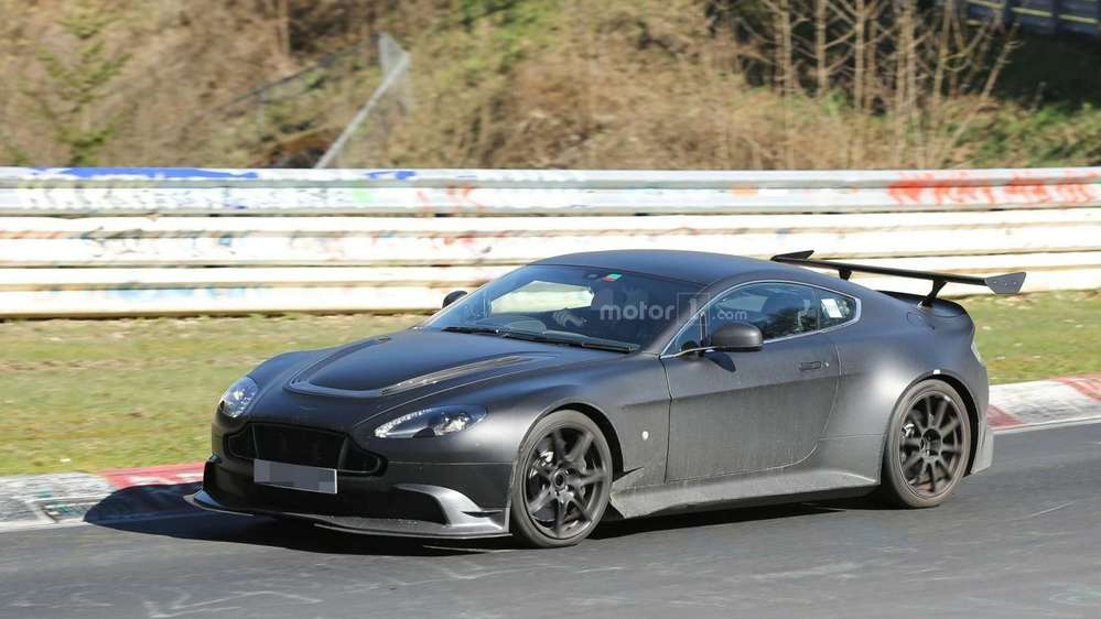 Занурюючись в історичні нетрі, вдивляємося в майбутнє автомобілів Aston Martin