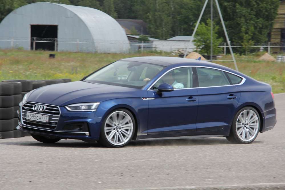 Вона проводиться в рамках глобальної відкличний кампанії, під яку підпали понад мільйон автомобілів