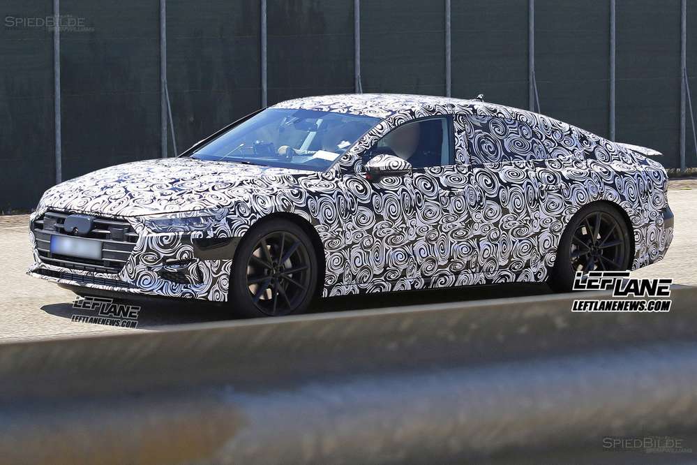 Зате новинка зненацька виникла в сувенірному інтернет-магазині Audi