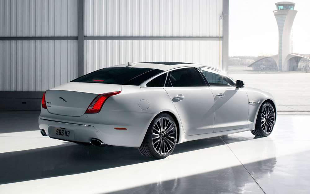 Китайський автовиробник найняв на роботу провідного дизайнера Jaguar, який очолить бюро в Великобританії