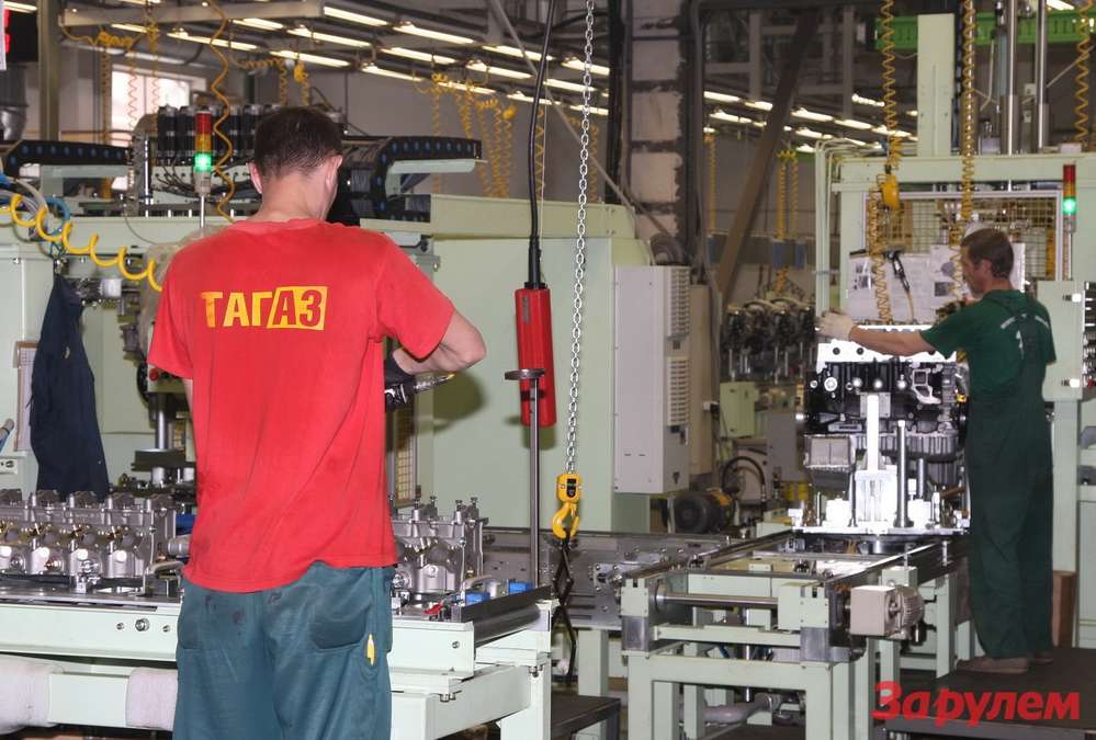 Андрій Разін, продюсер групи «Лагідний травень», має намір після покупки активів «Донінвест» відновити виробництво на збанкрутілому автозаводі ТАГАЗ, взявши за основу китайські автомобілі