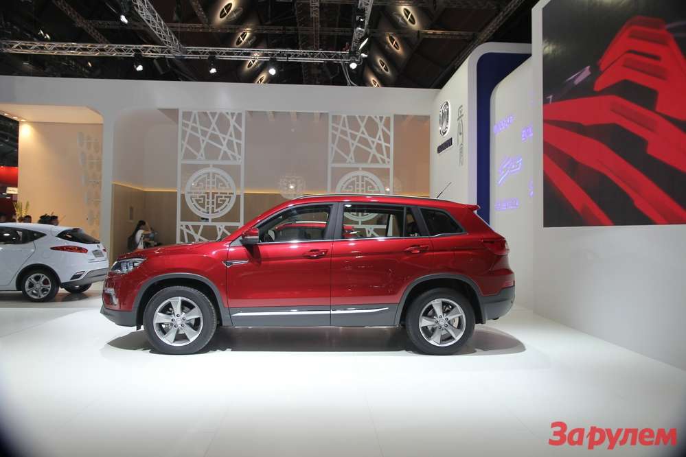 На автосалоні у Франкфурті представлена ​​Фейсліфтінговая версія кросовера