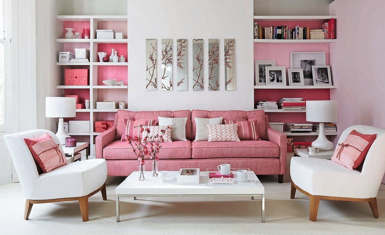 У багатьох людей є хибна думка, що рожевий диван можна купити тільки для дівчинки в дитячу