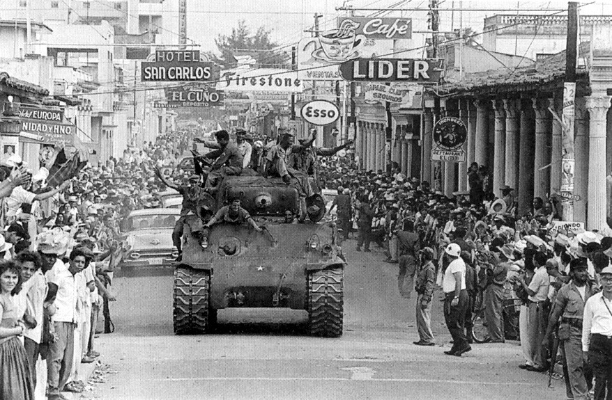Країна переходить під контроль прихильників Кастро - визволителі без бою входять до Гавани, де їх радо вітаю місцеві жителі