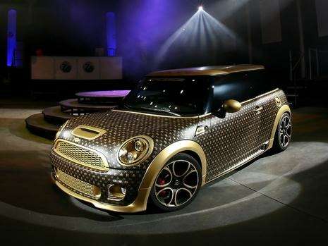 Клієнти, що оформили попереднє замовлення на ексклюзивні трехдверки Mini Cooper S спецверсії Inspired by Goodwood, почнуть отримувати їх в наступному році