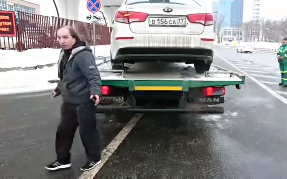 Герой нашої публікації, наприклад, скоїв правопорушення, був за це засуджений, але сам навіть і не знав про це