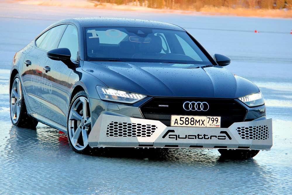 Він був такого ж сірого кольору, як колишній мій Ауді Авант, і спочатку навіть викликав у мене стан «дежавю»