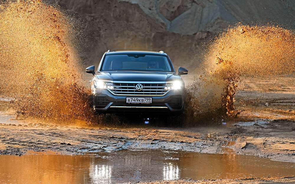 І хоча статус цієї виставки не визнається Міжнародною асоціацією автовиробників (OICA), ЗР пильно стежить за подіями в південній столиці Китаю подіями