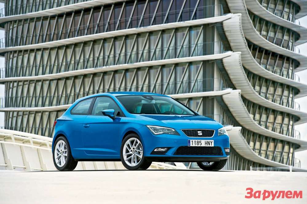 Не чекаючи початку російських продажів п'ятидверного «Ауді-А3 Спортбек», автор звів його в поєдинку з БМВ 1-й серії в Прибалтиці