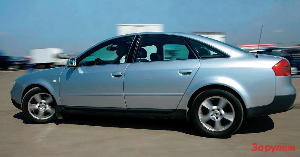 Але модель як і раніше в перших рядках рейтингу популярності в своєму сегменті