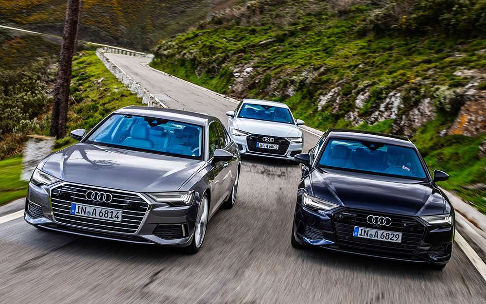 Він був такого ж сірого кольору, як колишній мій Ауді Авант, і спочатку навіть викликав у мене стан «дежавю»