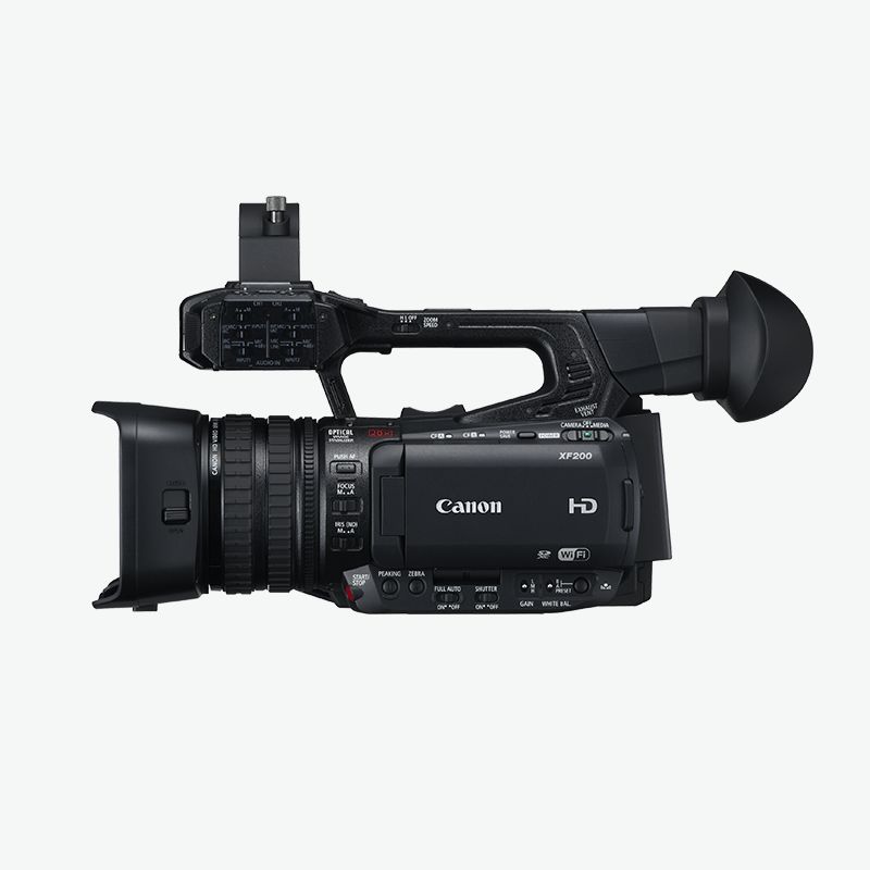 Професійна відеокамера з можливістю використання в студії, що поєднує практичність з високою продуктивністю