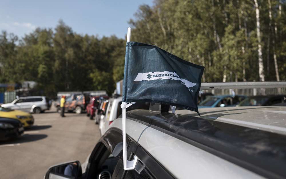 SX4 Tabi powered by Pioneer - це російський проект двох компаній, автомобільної компанії Suzuki і одного з лідерів по виробництву аудіообладнання Pioneer