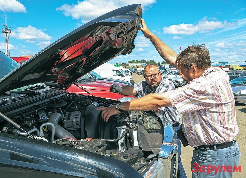 За даними видання Auto Motor und Sport, модель побудована на модульній платформі MQB і має сидіння другого і третього (опція) рядів з функцією легкого трансформації EasyFold