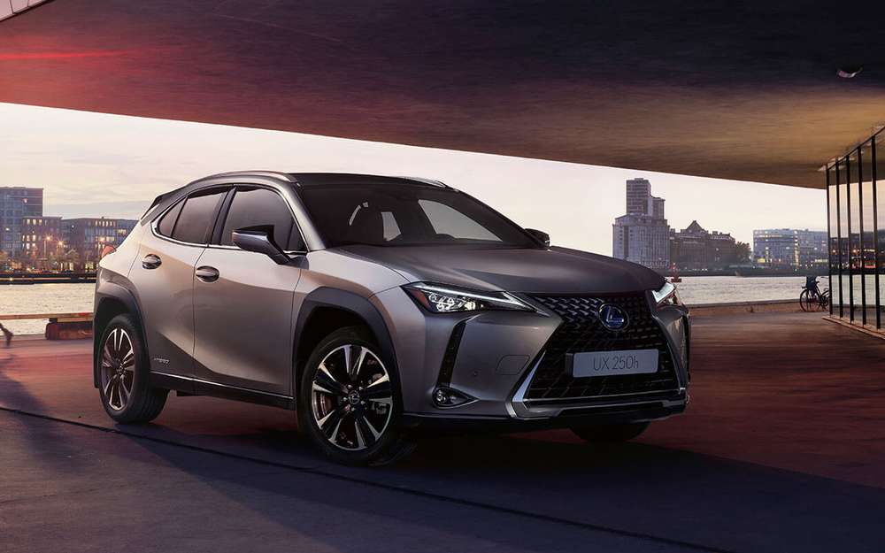 Для цієї моделі тепер пропонується спецверсія, яка отримала назву Black Vision