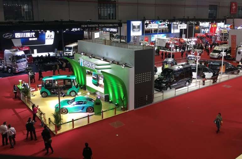 Передньопривідна машина може піти в серійне виробництво, але в такому разі не замінить Phaeton, а встане між ним і моделлю Passat