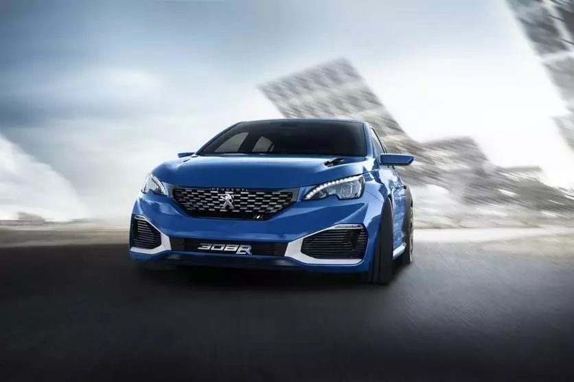 Товарна машина, яка розділить техніку зі звичайним GLC (наступник GLK), дебютує в 2016 році