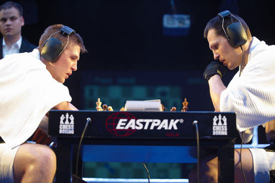 Перед чемпіонатом світу 2007 року тривалість бокс-раундів була збільшена до 3 хвилин, так як більшість попередніх матчів були вирішені за шахівницею
