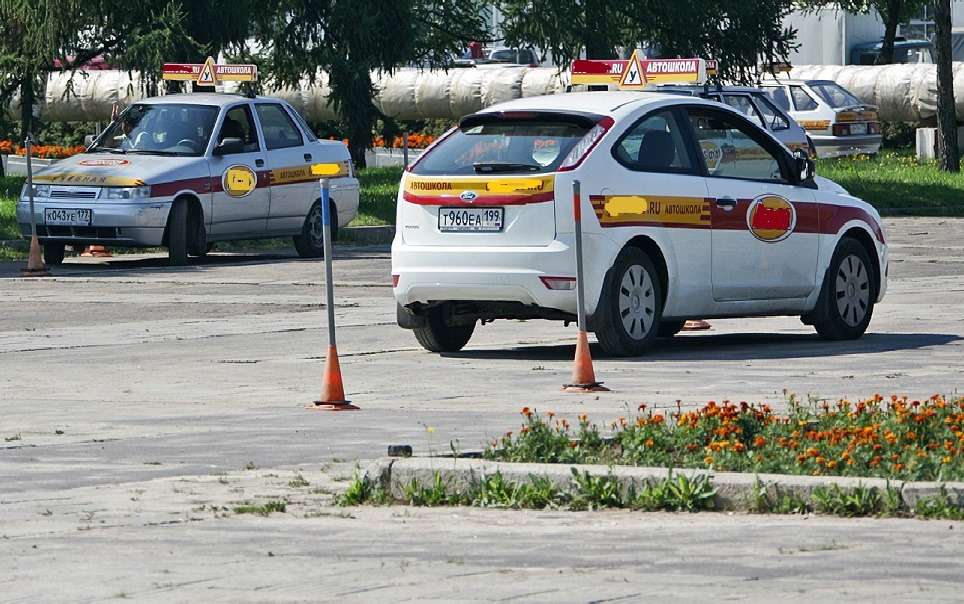 Раніше видані водійські посвідчення змінювати не потрібно до закінчення терміну їх дії