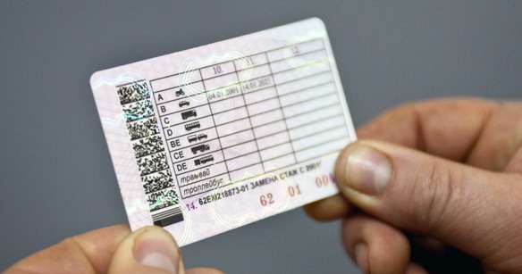 Крім того, на думку представників цих навчальних закладів, в розроблених програмах є грубі помилки, одна з них - твердження, що «підготовка водіїв - це професійне навчання»