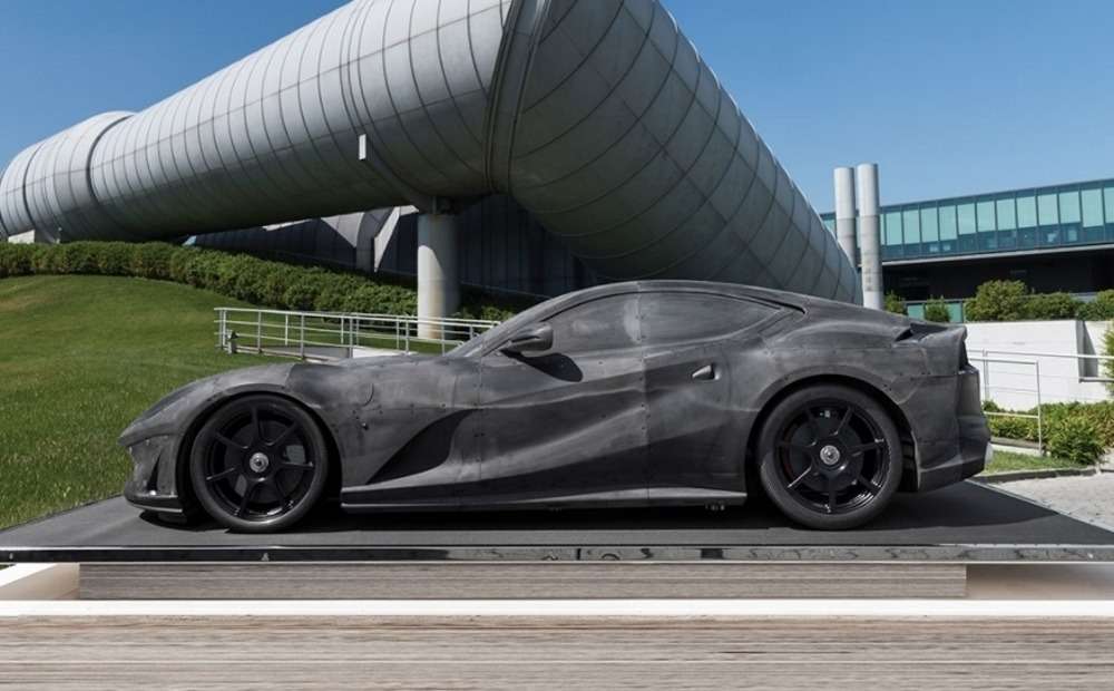 Представники сервісу кажуть, що водієві не загрожують штрафи, а автомобіль вже відправлений в ремонт