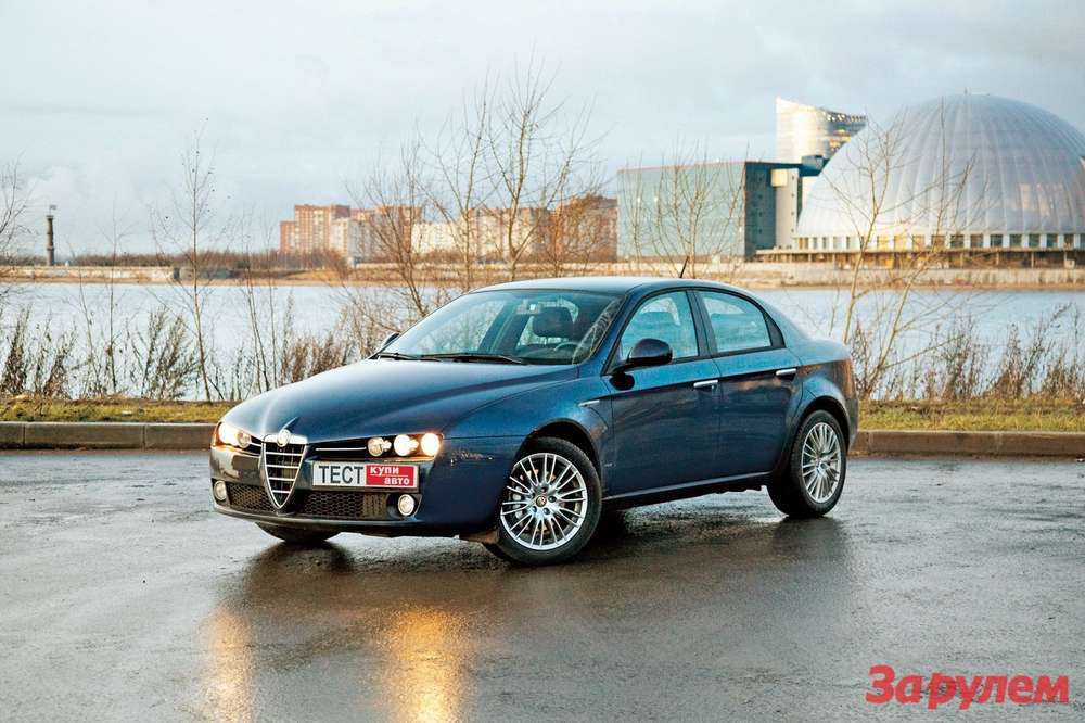 Альфіческій суперміні-преміум Мі-Те», повернувшись минулої осені в Росію, на додачу до актуального турбомотору обзавівся ще й не менш модним «роботом» з двома зчепленнями