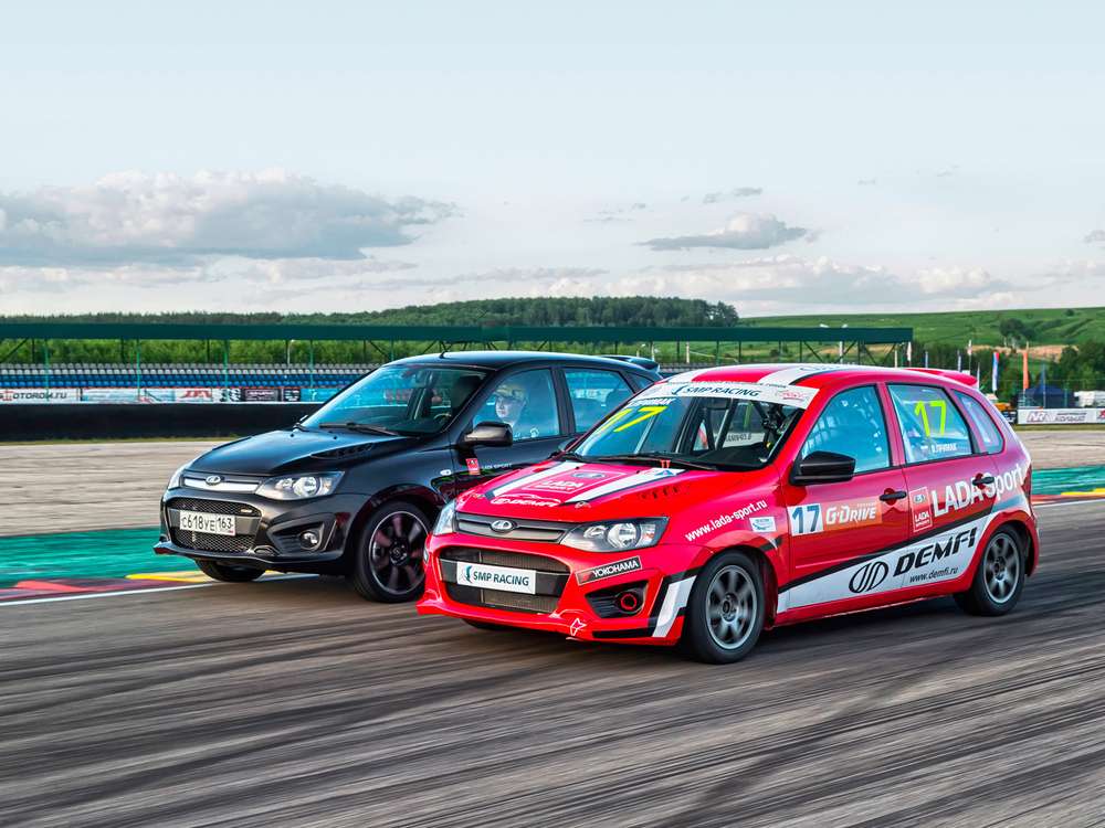 Баумана з команди Bauman Racing Team, дізнаємося історію проекту в лабораторіях Бауманки і стежимо за подорожжю Криму до Криму