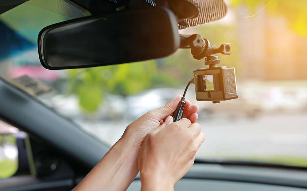 Подивимося, який гаджет виправдовує витрачені на нього кошти