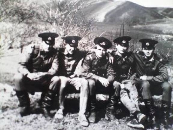 Стінгазета, присвячена захисникам нашої батьківщини