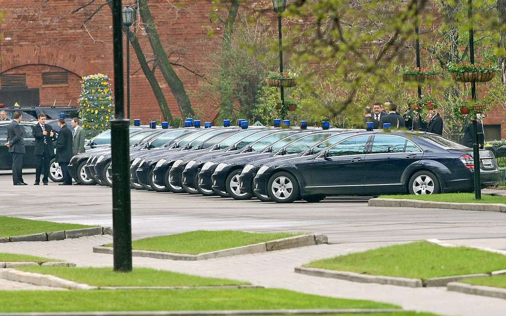 З чим новий Audi A8 вступає в битву проти основних конкурентів - BMW сьомої серії і Мерседеса S-класу