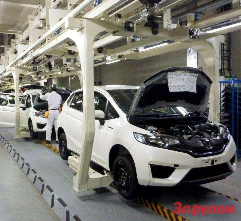 На Північноамериканському міжнародному автосалоні, який відбудеться в Детройті в січні 2014 року, компанія Honda представить нове покоління компактного хетчбека Honda Fit