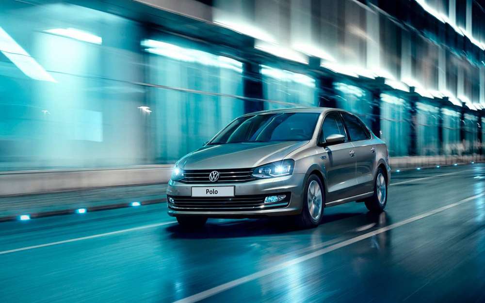 Модернізовані Mitsubishi Outlander і Nissan X-Trail, новий Subaru Forester або хіт російських продажів Volkswagen Tiguan - «За кермом» з'ясував, за який з цих повнопривідних автомобілів не шкода віддати 2,4 мільйона рублів і на яких опціях можна безболісно заощадити