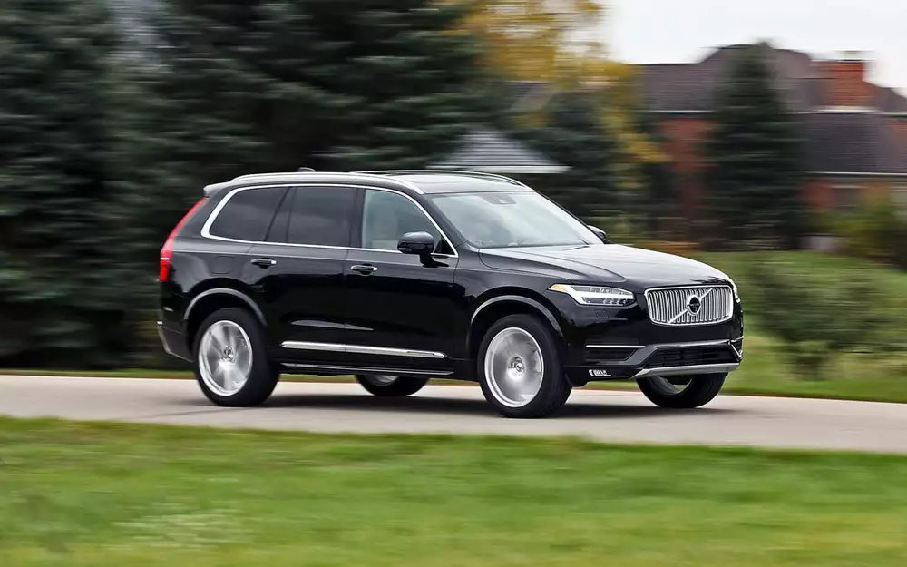 «За кермом» пригледів цікаві варіанти в різних класах